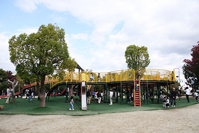 久宝寺緑地_もくもく広場_3990.JPG